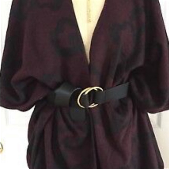 Cleo Bella Sevigny Capelet Exclusive & B-Low Belt - Picture 3 of 6